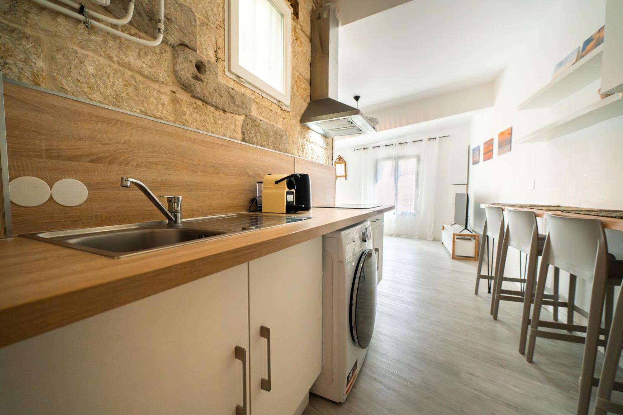 Le Lucia, Beau T2, Clim,centre Historique, Comedie Apartment