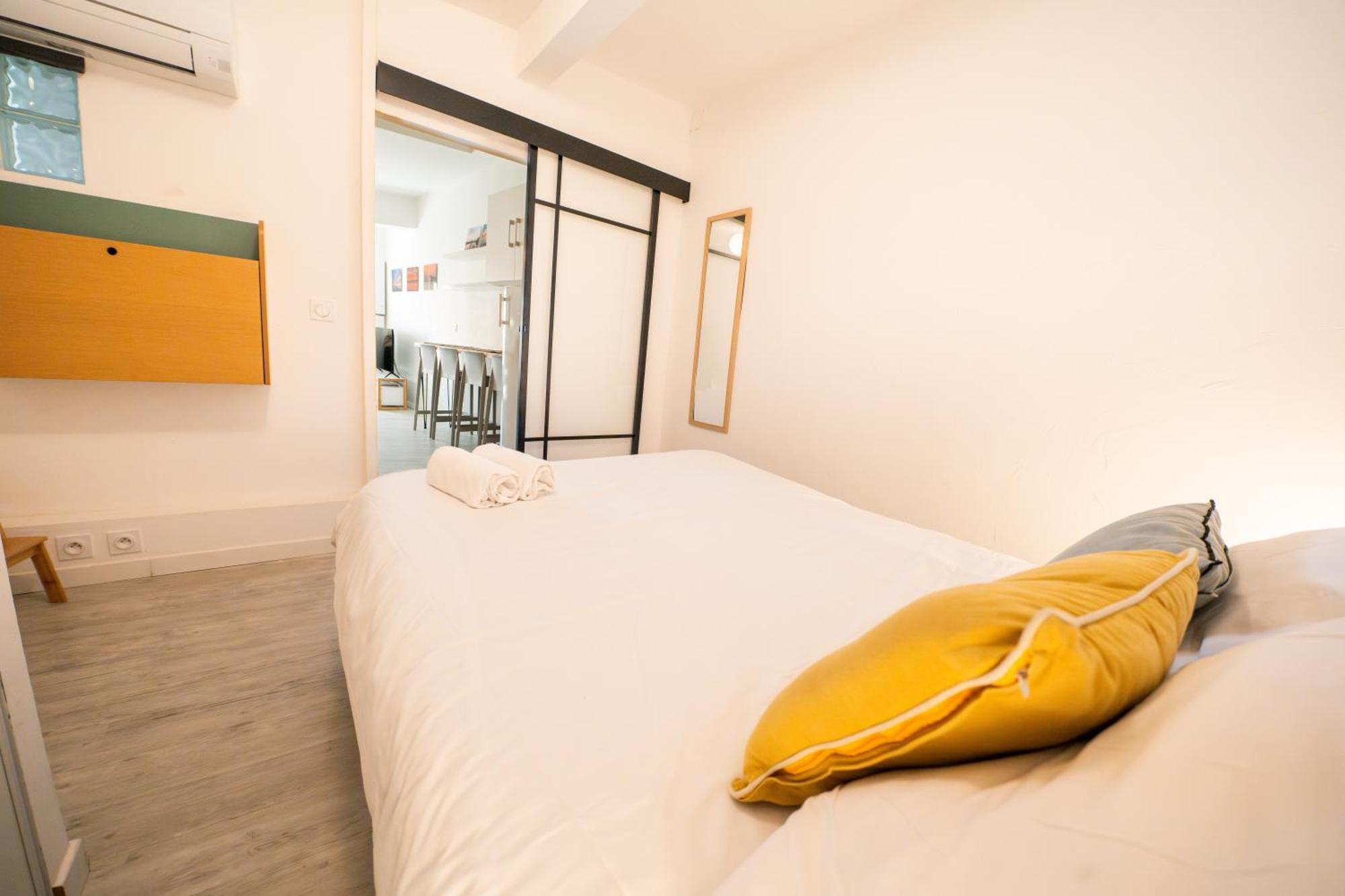 Le Lucia, Beau T2, Clim,centre Historique, Comedie Apartment *